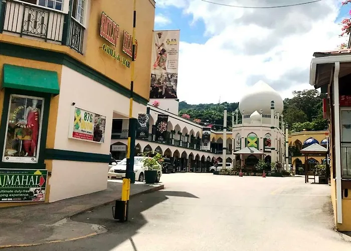 Spacious For Two Ocho Rios